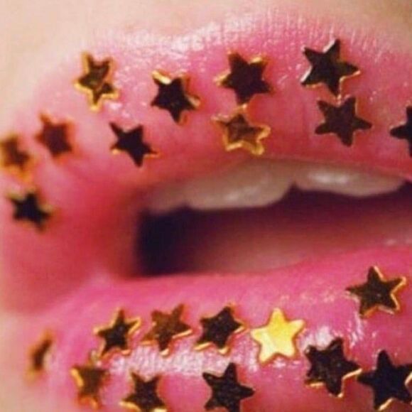 TRULY Beauty: Star Kisser Jelly Lip Plumping Mask - Picture 5 of 8